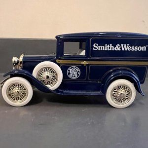 Antique style blue Smith and Wesson Ford model A die cast metal car toy replica